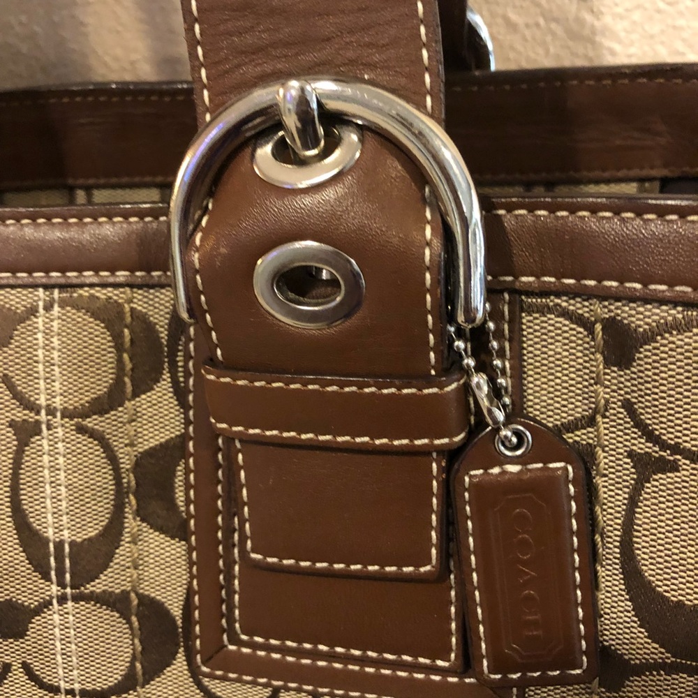 Authentic Coach Handbag ๐ - Picture 2 of 8